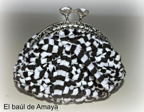 MONEDEROS DE TRAPILLO