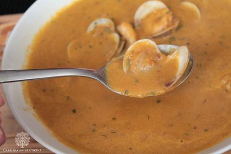 CREMA DE MARISCO Y ALMENDRAS