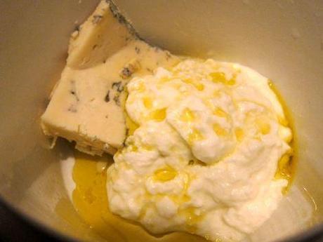 Endivias con salsa de yogur, gorgonzola y nueces. (#ColorYSabor) Endivias-con-salsa-de-yogur-gorgonzola-y-nueces-