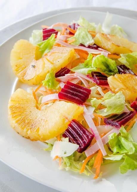 Ensalada de piña a la plancha