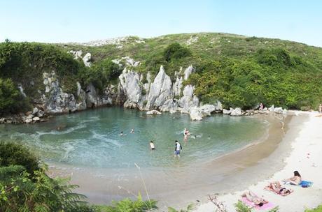 La playa de Gulpiyuri