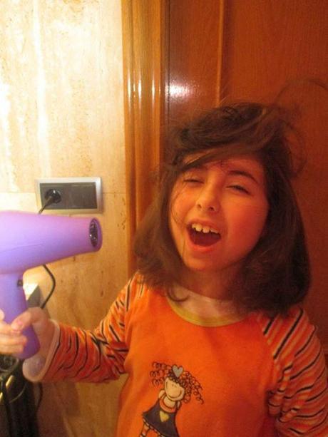 carobels, peluqueria profesional, plancha de pelo, secador de pelo, protector térmico cabello, 