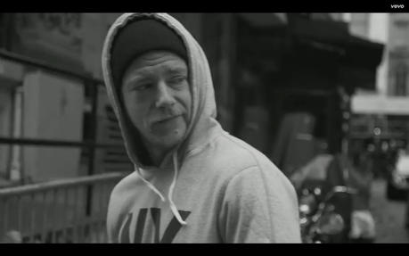 Ya puedes ver el nuevo video de Interpol para 'Everything is Wrong'