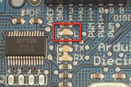 INSTALACIÓN E INSTRUCCIÓNES PARA EL PRIMER USO DE ARDUINO