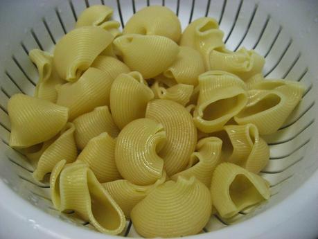 CREMA DE TRUFA CON GALETS RELLENOS