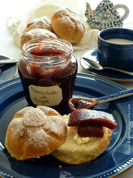 Bollos de Leche con Mermelada y Dulce de Higo