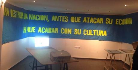 Teatro del Norte, atrapados en una casa de muñecas (junto a una insurgencia cívica) en la Sala Guirigai Teatro del Norte, atrapados en una casa de muñecas (junto a una insurgencia cívica) en la Sala Guirigai