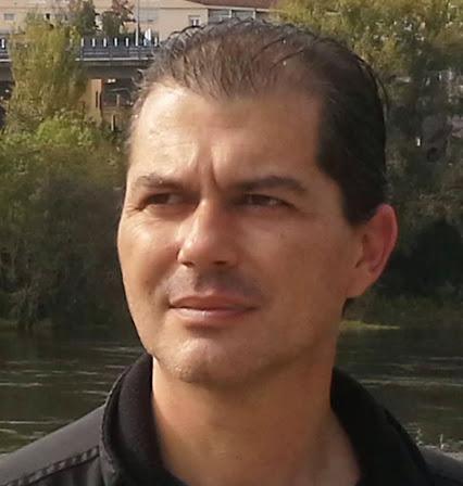 Autor #25: Roberto Martínez Guzmán