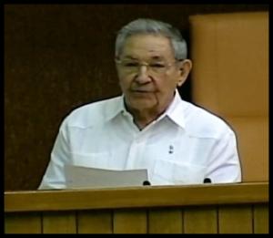 Raúl Castro habla ante la Asamblea