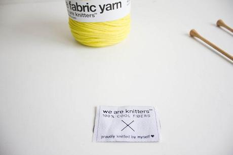 YA LLEGA MI KIT WE ARE KNITTERS etiqueta we are knitters