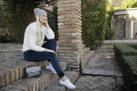 HIGH WAISTED HIGH WAISTED