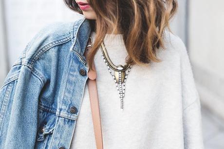 Proenza_Schouler_Bag-Cream_Outfit-Denim_Jacket-Street_Style-Collage_Vintage-61