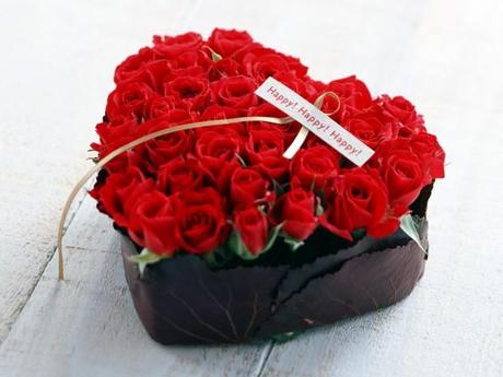 Un corazón de rosas preservadas, ¡ Apuesta por ellas en tu boda!