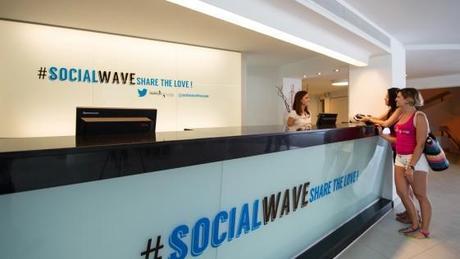 Twitter Experience Hotel: vacaciones ¿desconectas o te conectas? Twitter Experience Hotel: vacaciones ¿desconectas o te conectas?