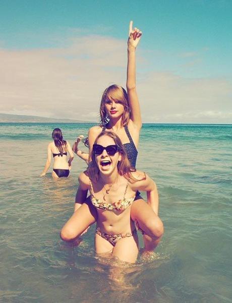 Taylor Swift bikini