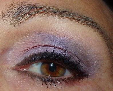 maquillaje de ojos morado