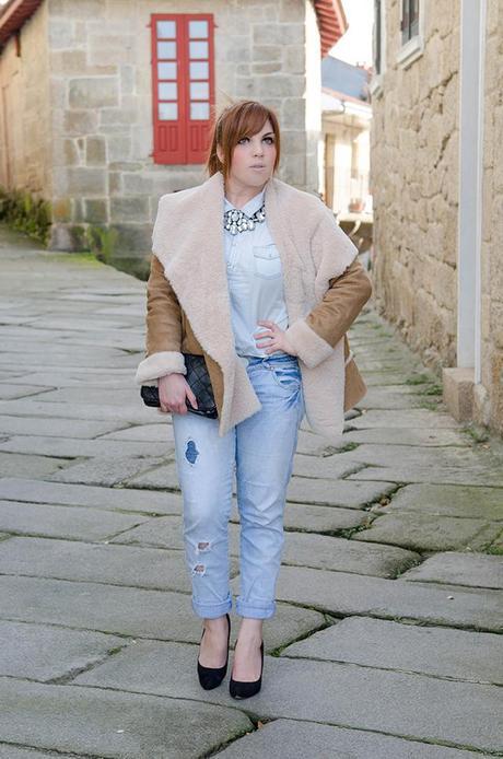 Shearling Jacket de Oasap con total denim