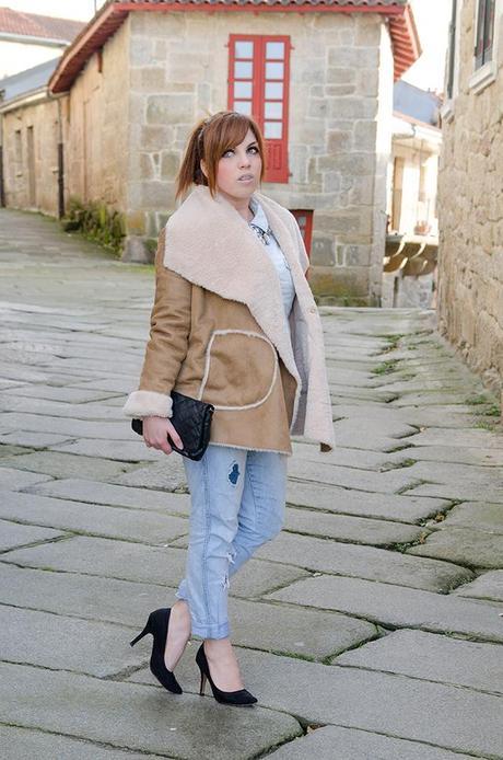 Shearling Jacket de Oasap con total denim
