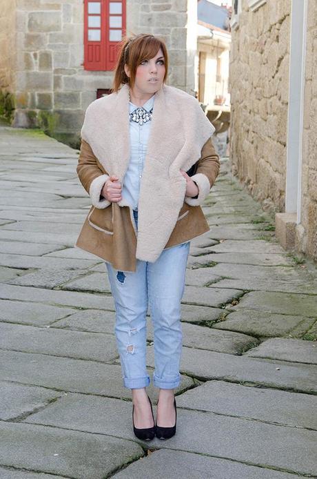 Shearling Jacket de Oasap con total denim