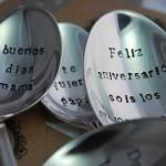 cucharas de plata con mensaje