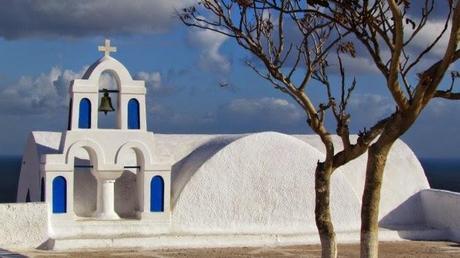 Las iglesias con cúpulas azules de Oia. Santorini. Grecia