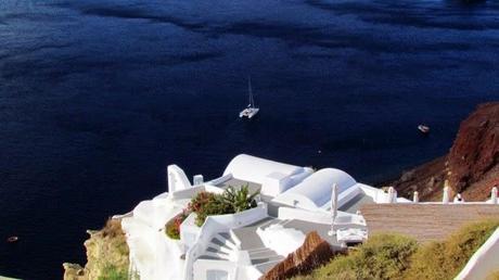 Las iglesias con cúpulas azules de Oia. Santorini. Grecia