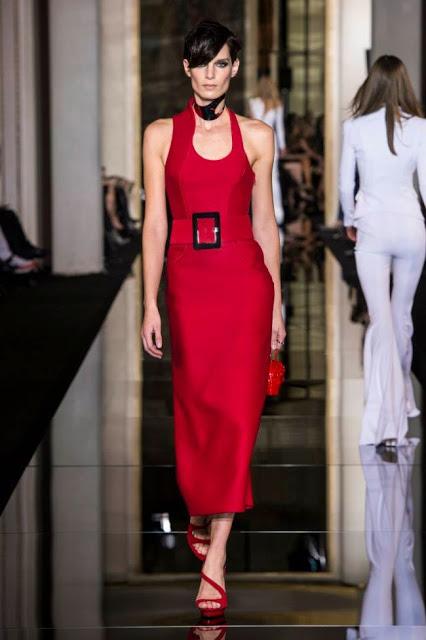 Atelier Versace presenta su colección de primavera 2015