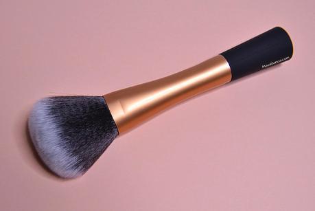 Real Techniques: Brush Brush / Powder Brush clones/dupes de Buy In coins