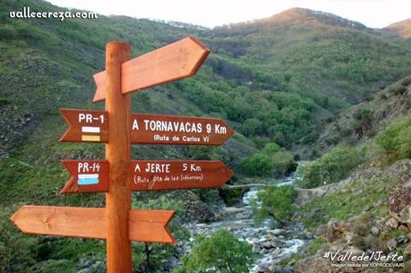 Señales senderistas en el Valle del Jerte