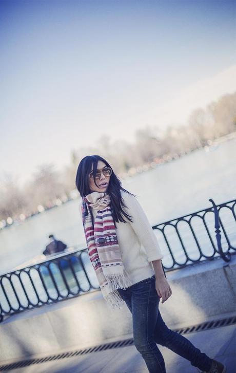 street style barbara crespo hake leopard sneakers scarf el retiro outfit fashion blogger blog de moda street style barbara crespo hake leopard sneakers scarf el retiro outfit fashion blogger blog de moda