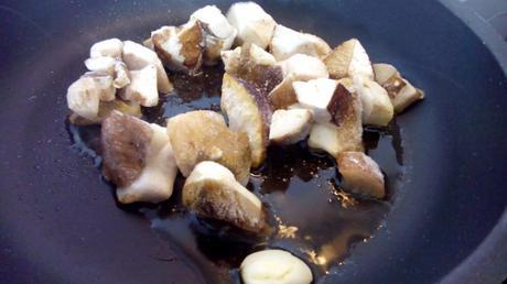 Pechugas de pollo rellenas de jamón cocido y crema de mascarpone con boletus pollofarcito1