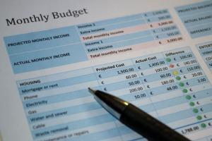 ¿EN QUÉ CONSISTE LA CONTABILIDAD DE COSTOS? ¿EN QUÉ CONSISTE LA CONTABILIDAD DE COSTOS?