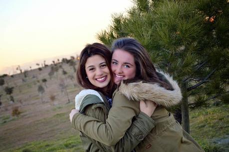 Fur coat and ripped jeans. A special shooting.