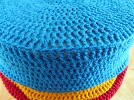 Patrón: reposapiés de ganchillo / Pattern: crochet footrest