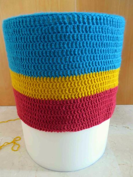 Patrón: reposapiés de ganchillo / Pattern: crochet footrest