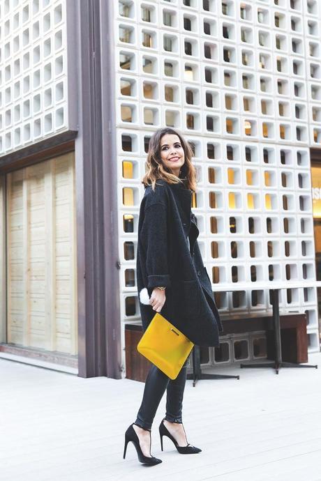 Rebecca_Minkoff_Yellow_Clutch-La_Superbe_Sweatshirt-Madewell-Sezane-Leather_Pants-Outfit-Street_Style-Collage_Vintage-25