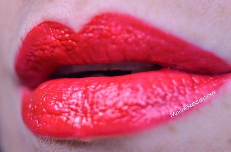 Atomic Collection Amazing Lipstick de MAKEUP REVOLUTION: Opinión y morritos // Review and lippies