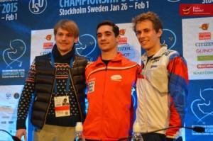 Javier Fernández, en compañía del ruso Sergei Voronov y el checo Michal Brezina. Foto: Hielo Español