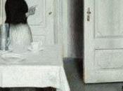 color leche. Nell Leyshon