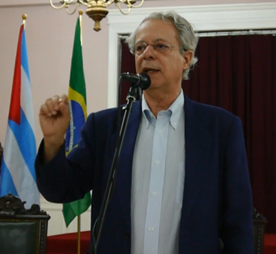 Conferencia magistral de Frai Beto en la Universidad de las Artes.