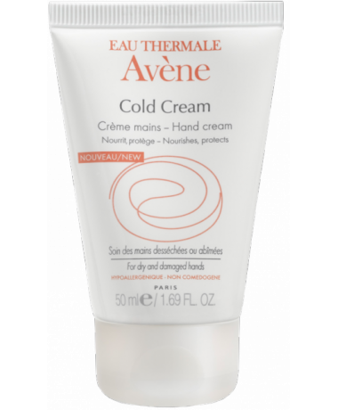 Eligiendo crema de manos...