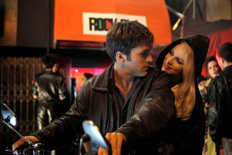 Cuéntame cómo paso: Temporada 16, capítulos 273-275. Reconstruyendo la familia.