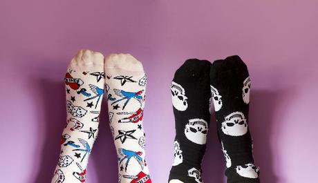 Haul enero: cumpleaños, sorteos y otros. medias calaveras old school complot