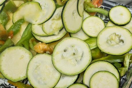 Caballa al horno con verduras y albariño