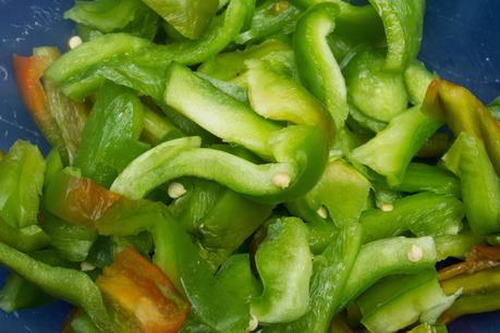 Caballa al horno con verduras y albariño