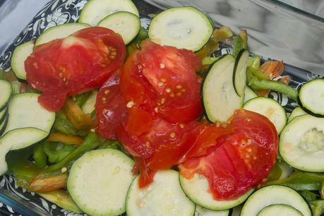 Caballa al horno con verduras y albariño