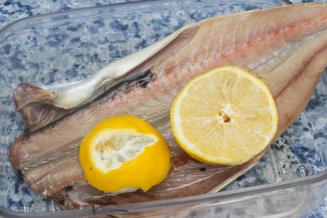 Caballa al horno con verduras y albariño