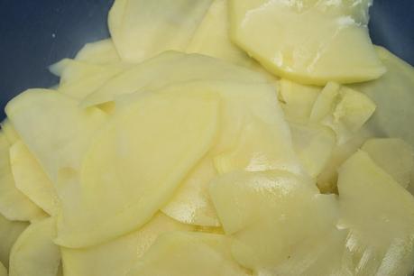 Caballa al horno con verduras y albariño