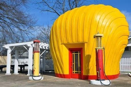 Viernes gasolinero. El audaz viaje de Frau Benz.