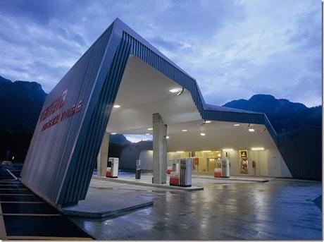 Viernes gasolinero. El audaz viaje de Frau Benz.